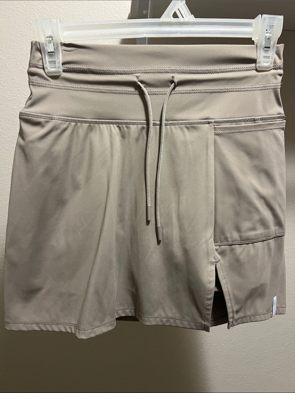Women’s Taupe Sierra Madre Golf Skort